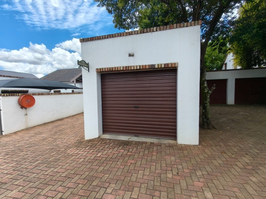 2 Bedroom Property for Sale in Grimbeeck Park North West